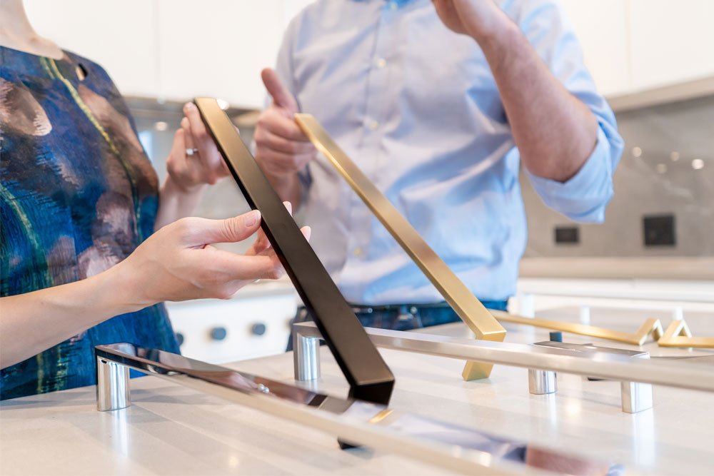 Hardware That Makes a Statement: Selecting Cabinet Pulls, Hinges & More